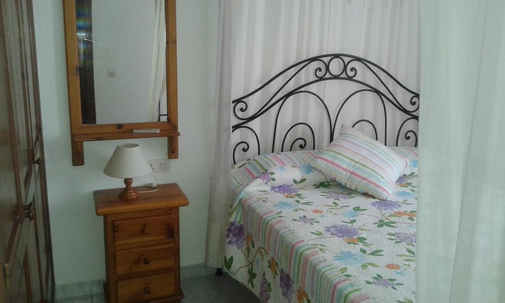 Apartamentos Gabriel Sans Fornells  Rum bild