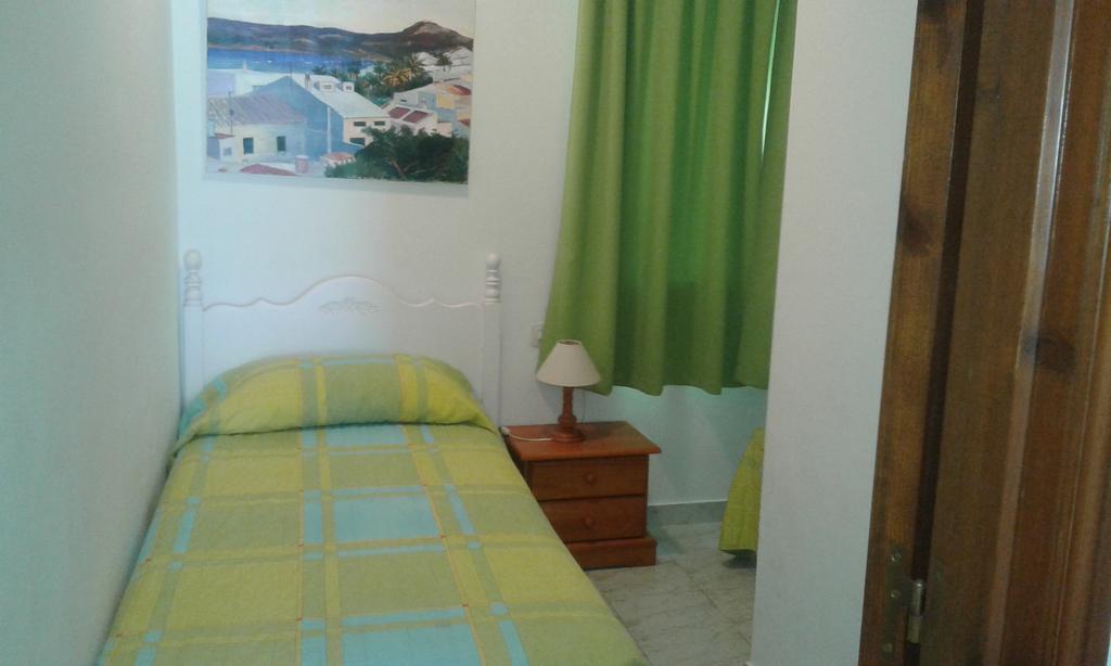 Apartamentos Gabriel Sans Fornells  Rum bild