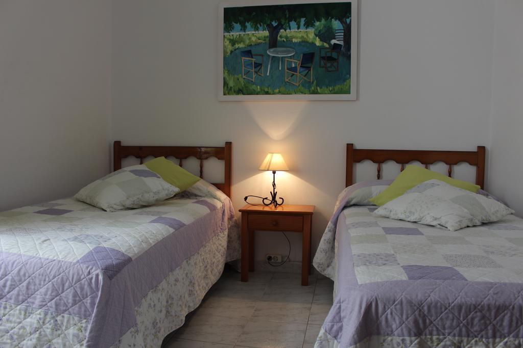 Apartamentos Gabriel Sans Fornells  Exteriör bild