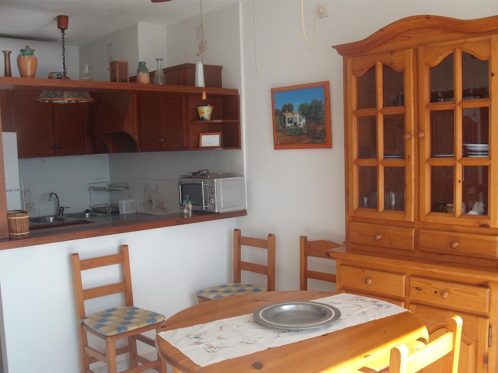 Apartamentos Gabriel Sans Fornells  Rum bild